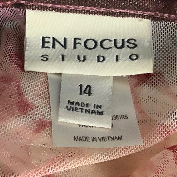 En Focus Studio floral dress. Size 14. Beautiful pinks - Picture 6 of 8